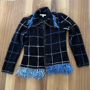 Vintage Avette Sweater Size Small. Super soft!!